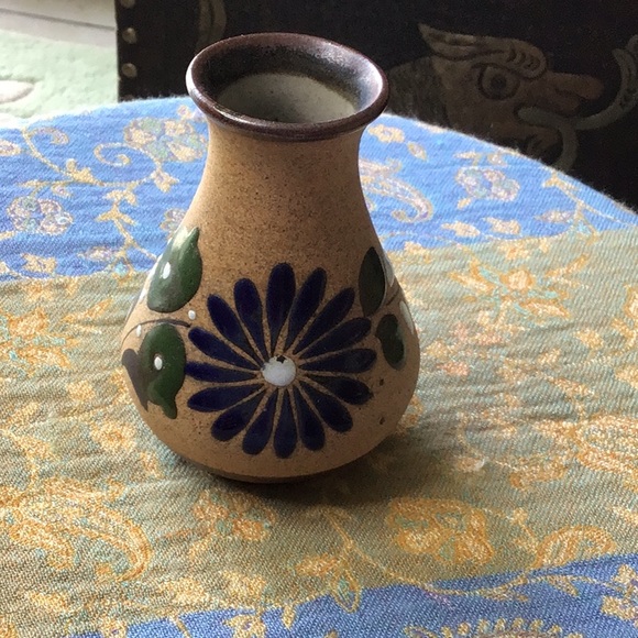 Small hand painted Tonala Mexico bud vase - Picture 1 of 5